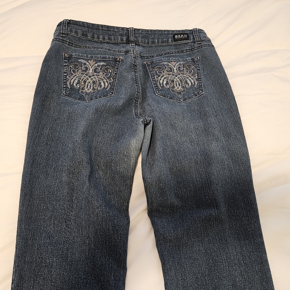 Woman's Blue Jeans - Beau Dawso - Picture 6 of 13